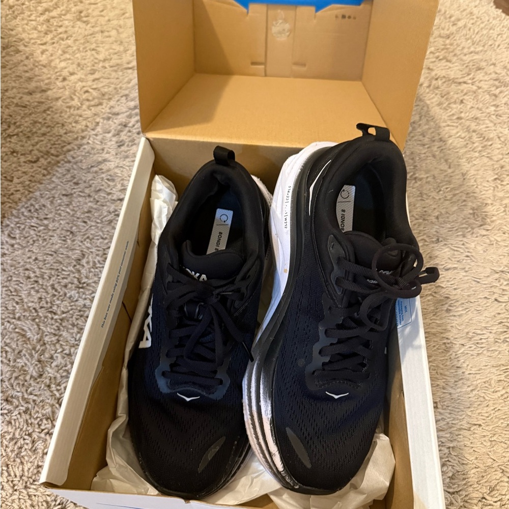 Hoka Women’s Bondi 8